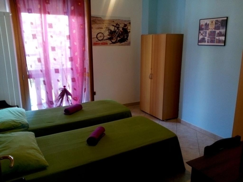 Turin Hostel Room photo